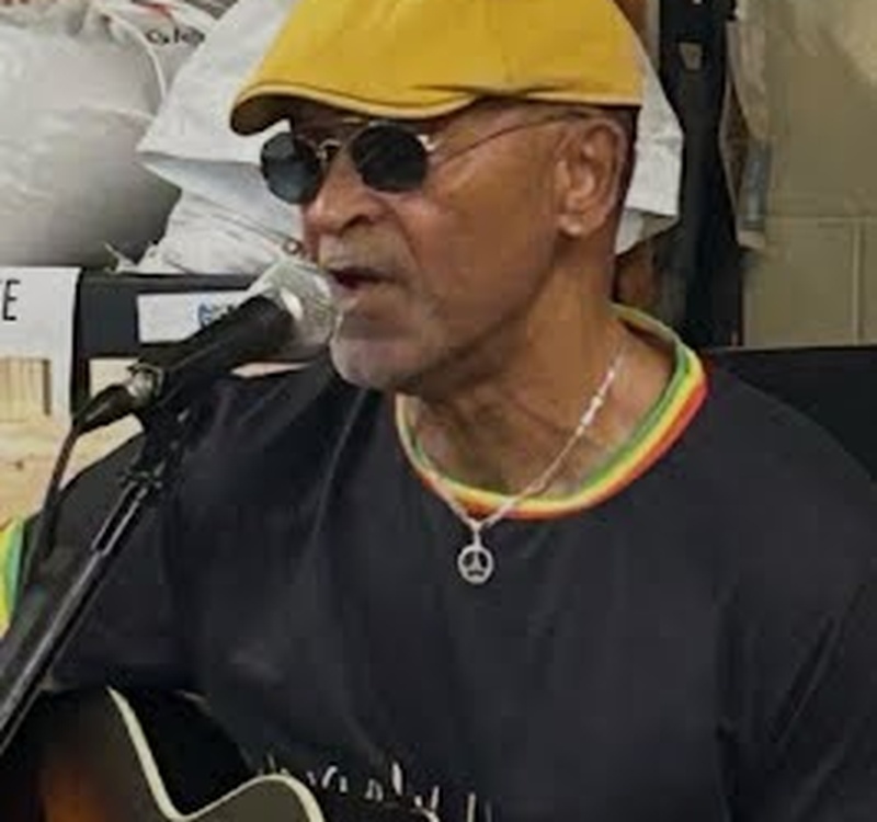Live acoustic performance by Mike Gaskins at a North Carolina venue