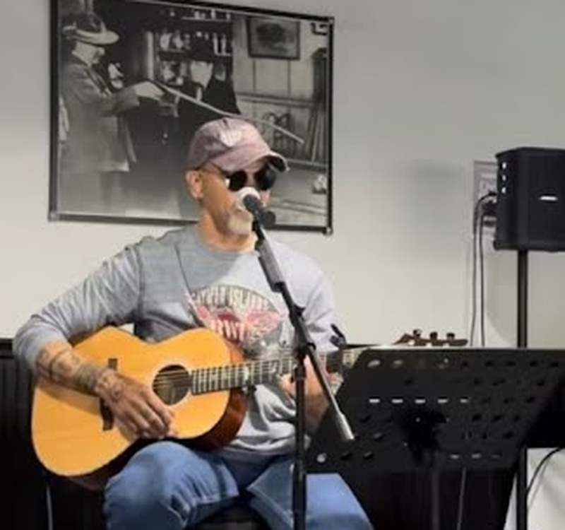 Mike Gaskins performing live acoustic music in North Carolina